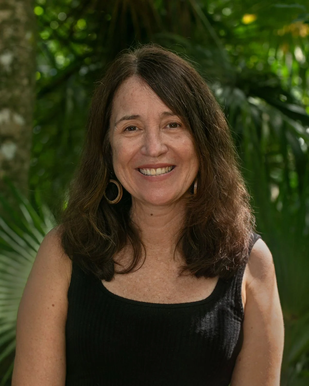 Trecia - Good Leaf VI outdoor school teacher.