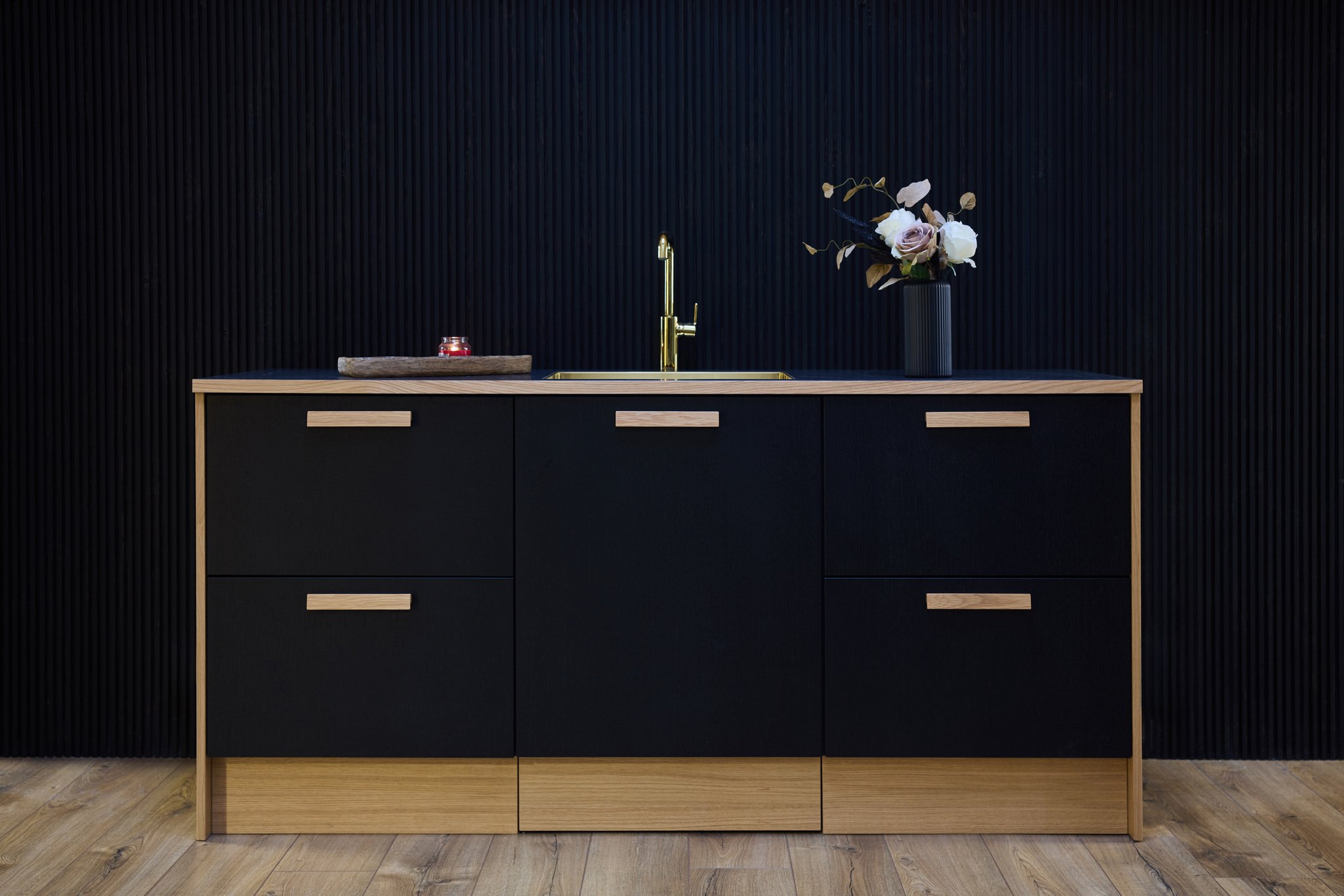 Hyvä kalusteovivalmistaja