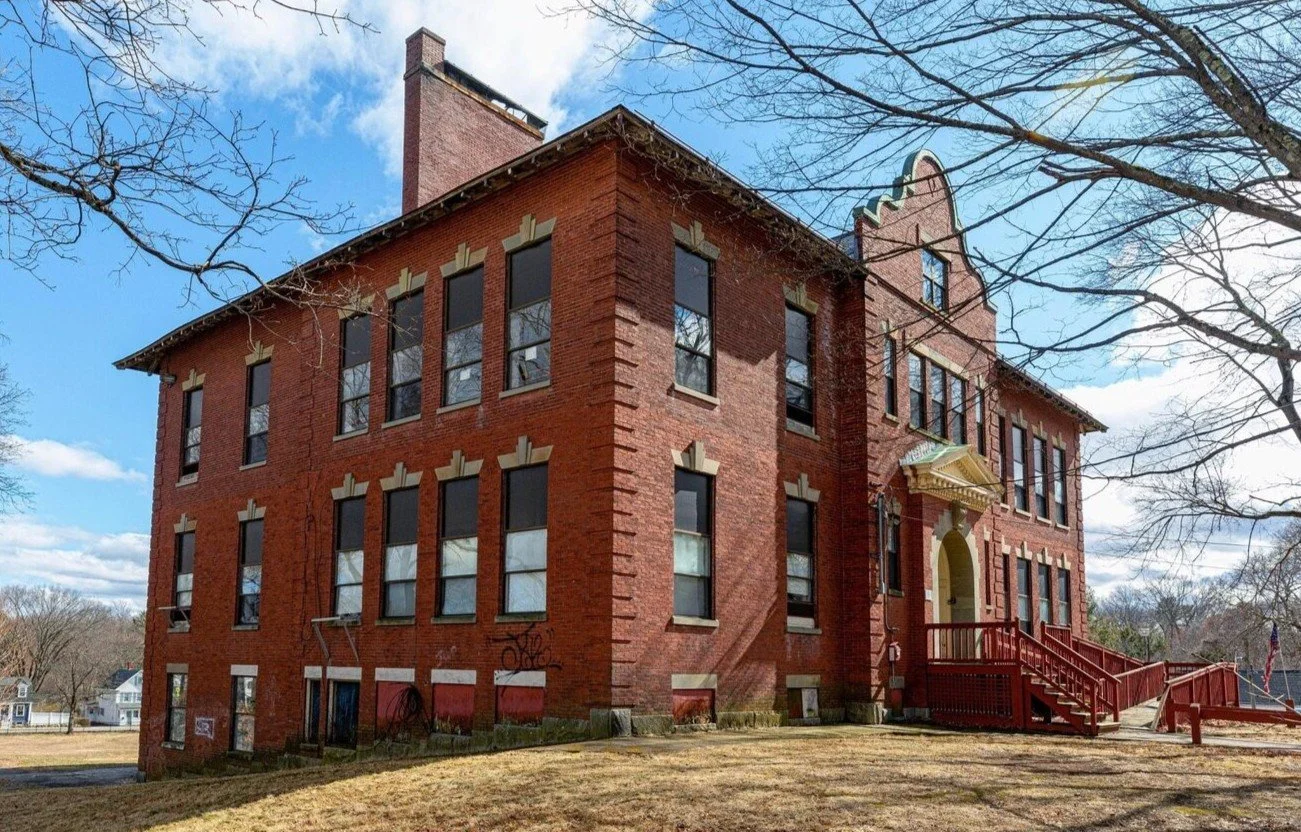 12Bancroft_Exterior.jpg