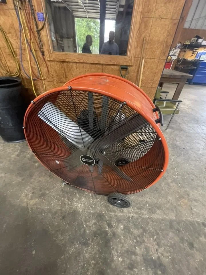 SHOP FAN.jpg