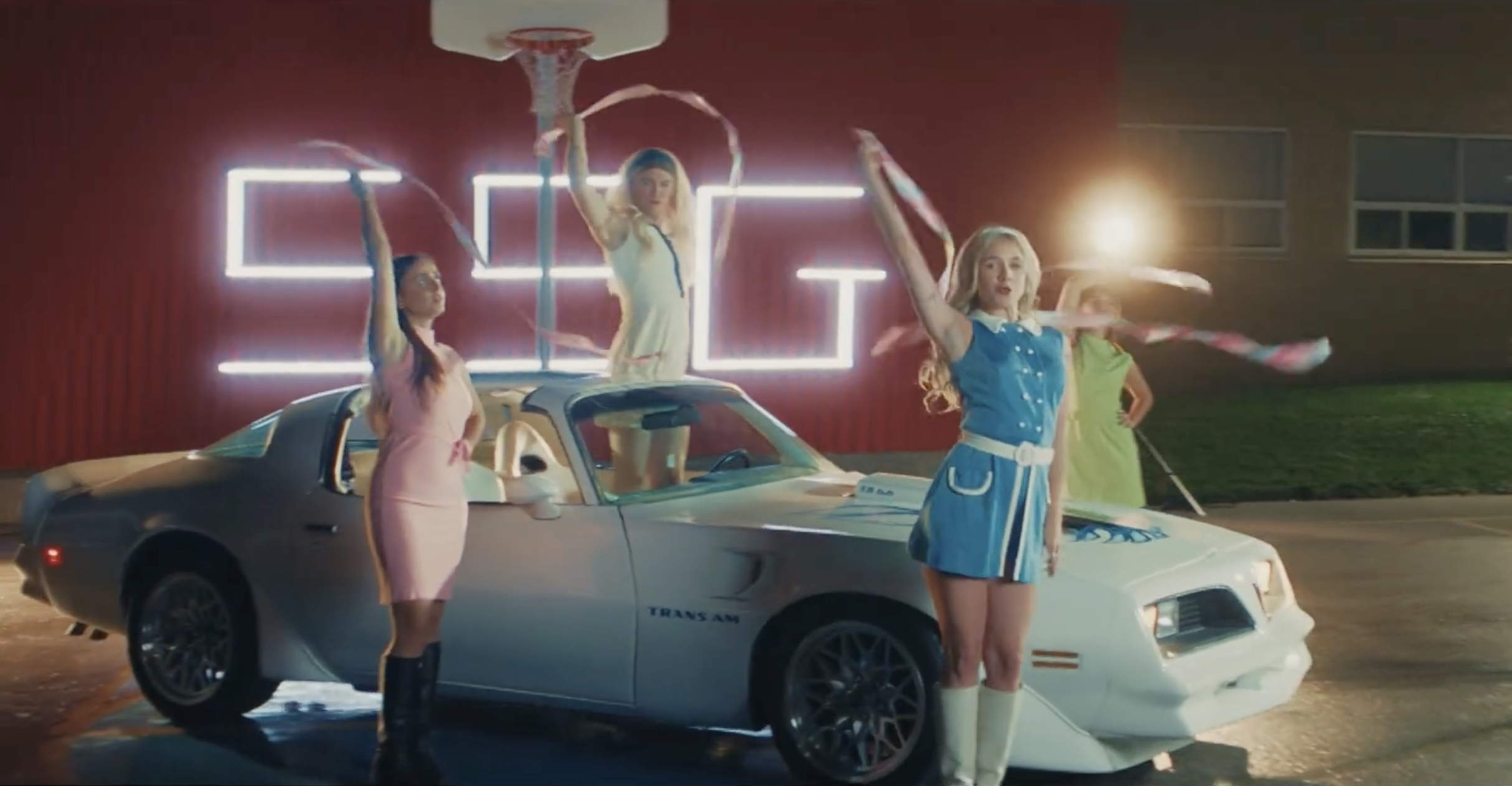 Devin Cecchetto - Supersonic Girl (2025, music video)