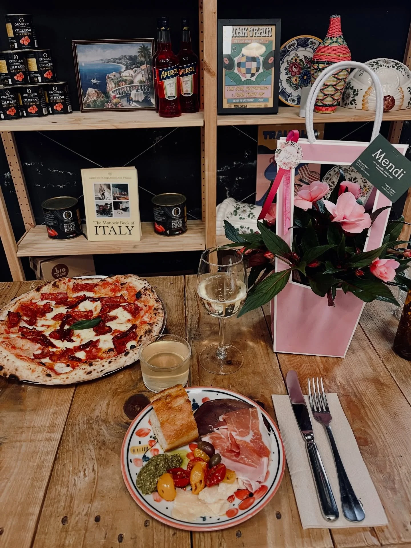 Grazie Mamma 🌸

Cette ann&eacute;e encore, on s&rsquo;associe avec @mendilejardindetous pour f&ecirc;ter les mamans comme il se doit, autour d&rsquo;un brunch g&eacute;n&eacute;reux, d&rsquo;une bulle de prosecco et d&rsquo;un peu de verdure &agrave