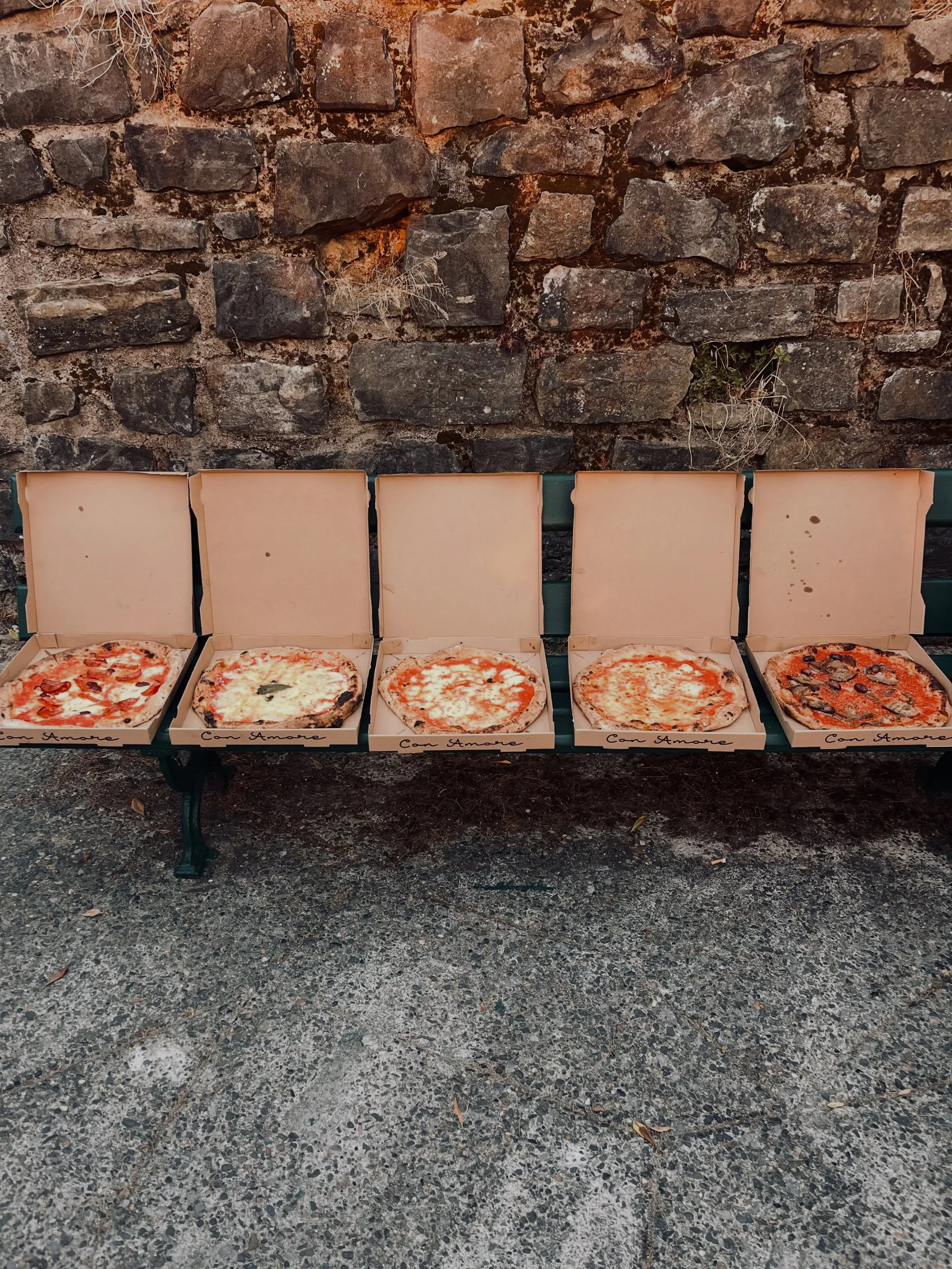 Nos soir&eacute;es en ce moment!! #pizzaparty 🍕🍕

Qui est d&eacute;j&agrave; en mode week end / vacances!?

#pizzanapoletana #paysbasque #biarritz #trallall&agrave;