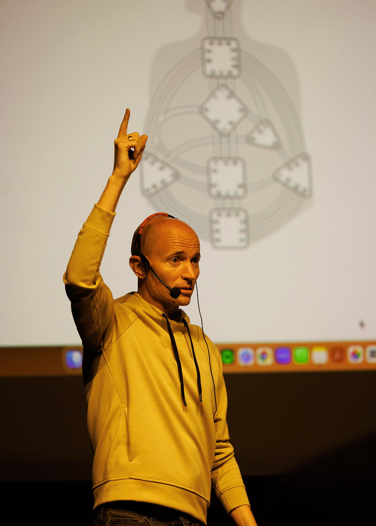 offsites-live-ahram-arya-human-design-london-tedtalk.jpg