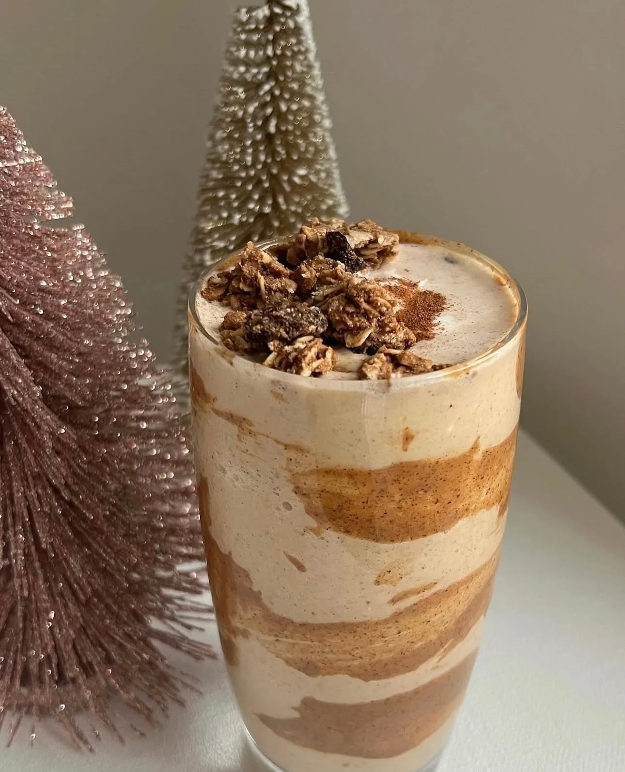 Don&rsquo;t wait until January to feel like your best self. 

Let&rsquo;s build a simple, strategic blueprint you can actually stick to. 
To support your metabolism + feel your best all season, even amidst the parties, travel and last- minute chaos t