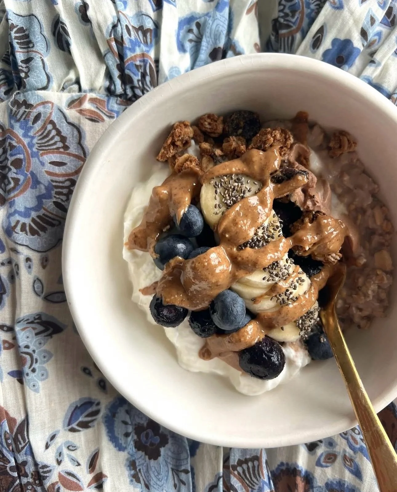 New year, same grounding routines 🤍

Healthy living isn&rsquo;t about quick fixes or temporary changes&mdash;it&rsquo;s built through consistency and rituals that support your life and actually feel good.

This winter, I&rsquo;m romanticizing my rou