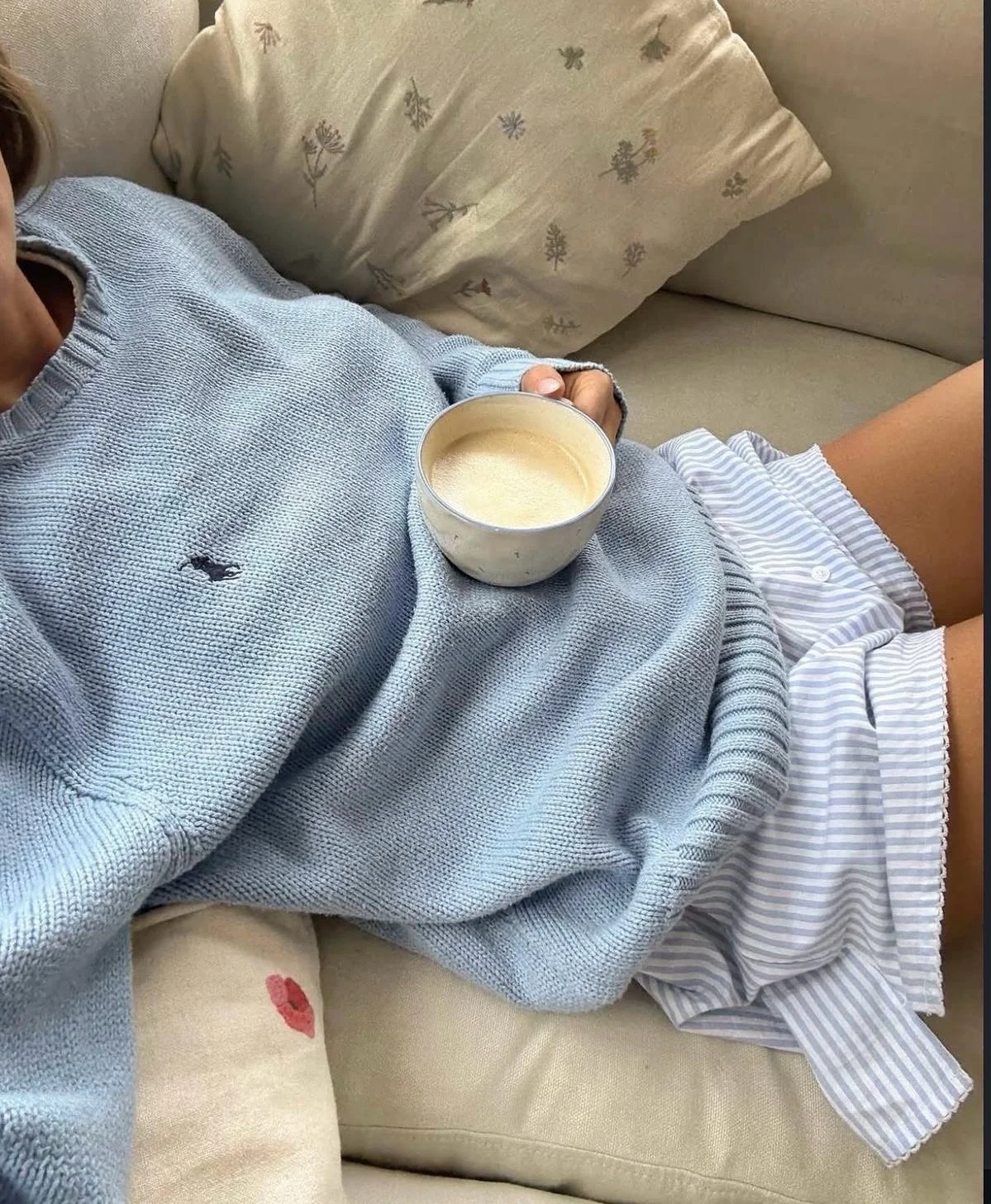 Non-naturopathic things I do that surprise people:

☕️I use coffee creamers with sugar&hellip; because I like it
💊 I take prescription medication
🧴I don&rsquo;t use &ldquo;all-natural&rdquo; skincare, makeup, or hair products
🍒I don&rsquo;t buy or