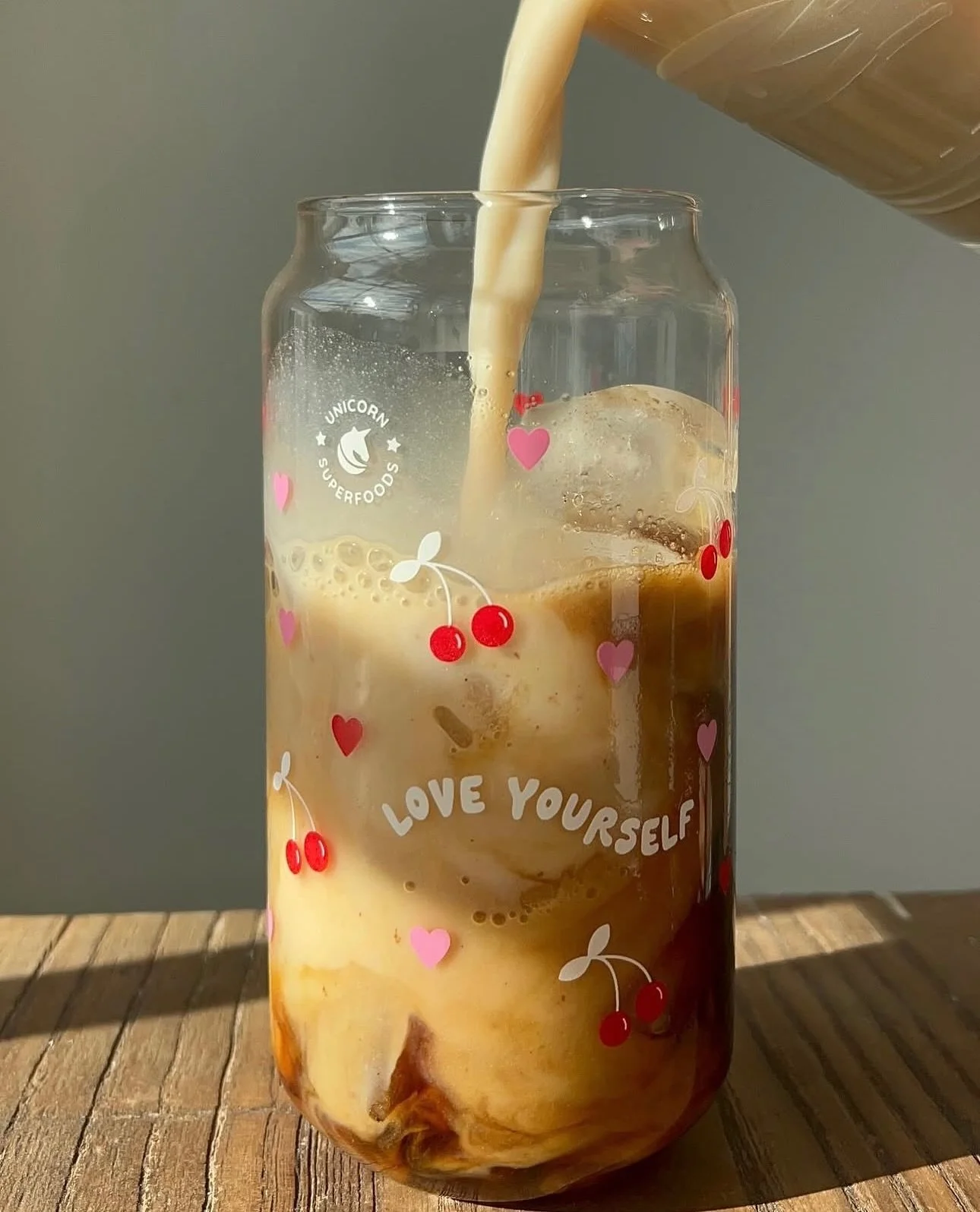 What I&rsquo;d Eat To Feel My Very Best 💘
(High protein, high fibre, real-life)

🍓BREAKFAST
Strawberry Protein Smoothie
Ingredients:
	&bull;	&frac34; cup plain 2% Greek yogurt
	&bull;	1 scoop protein powder (vanilla)
	&bull;	1 cup frozen mixed berr