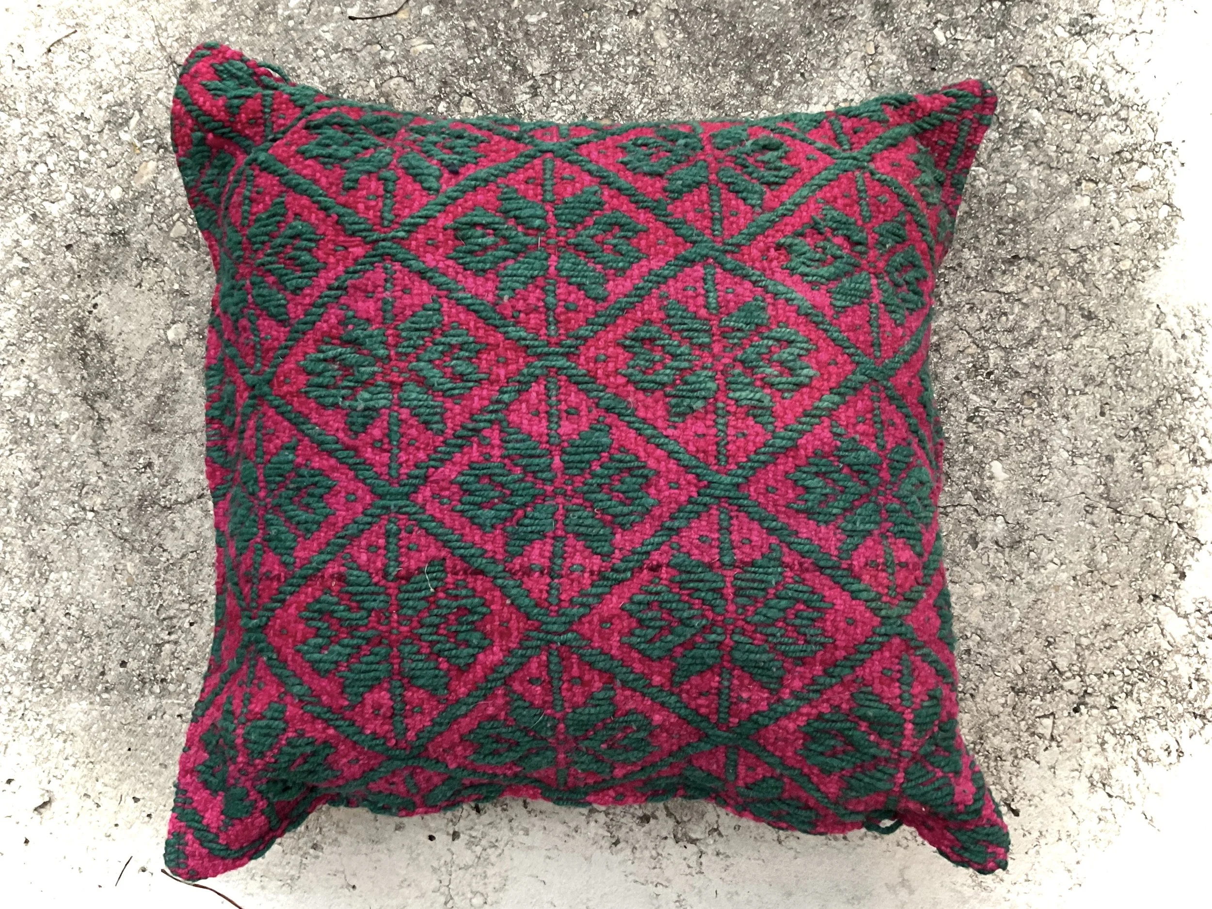 Paru Paru Handwoven Wool Pillow Cover – Sacred Textile