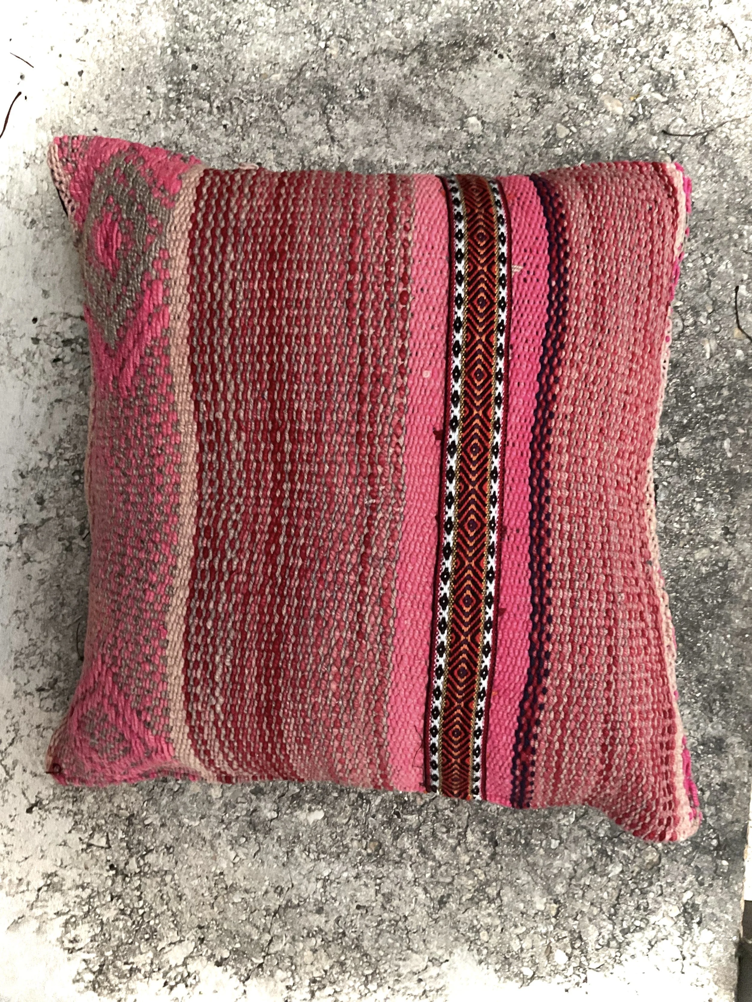 Paru Paru Handwoven Wool Pillow Cover – Sacred Textile