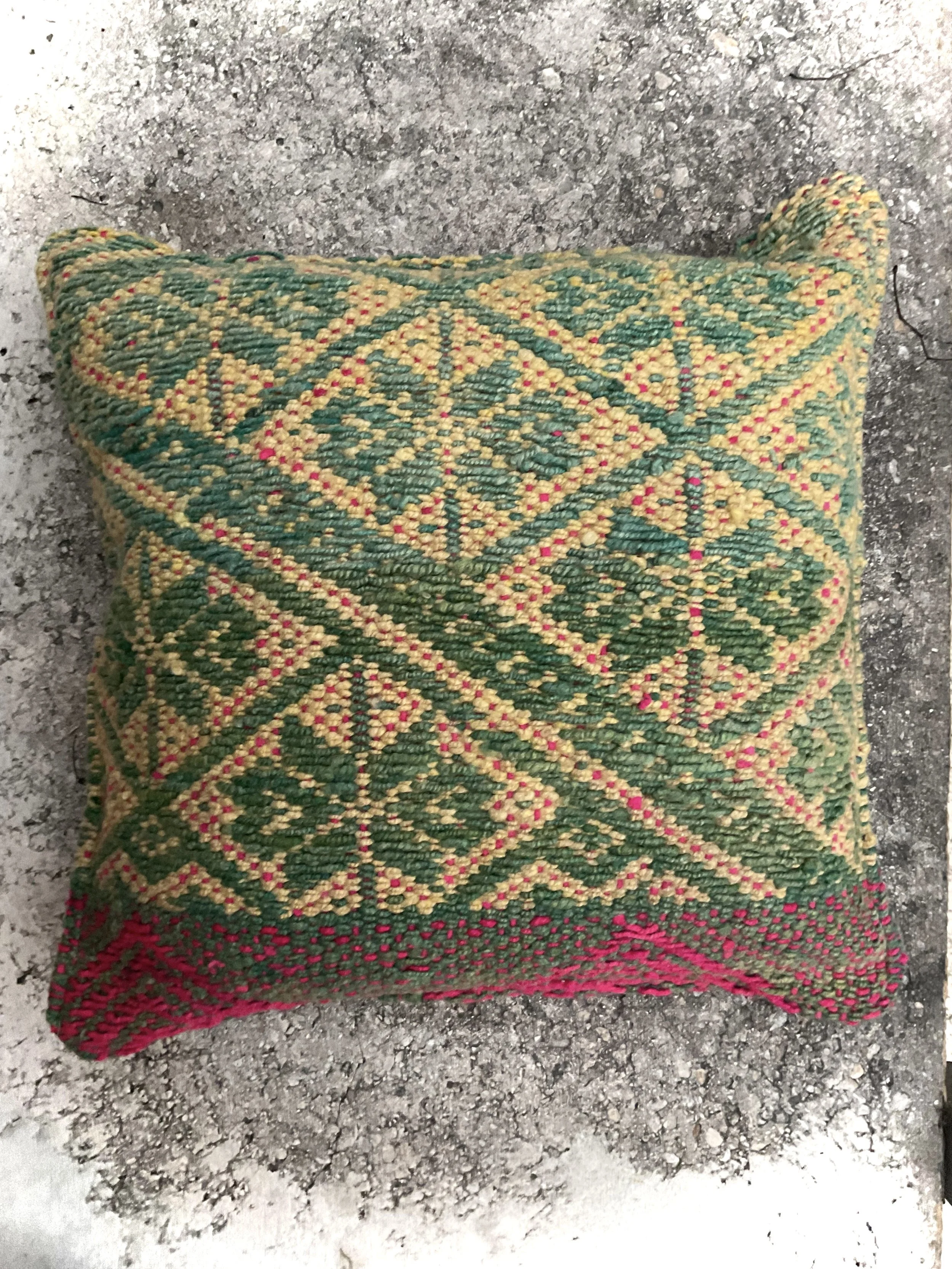 Paru Paru Handwoven Wool Pillow Cover – Sacred Textile