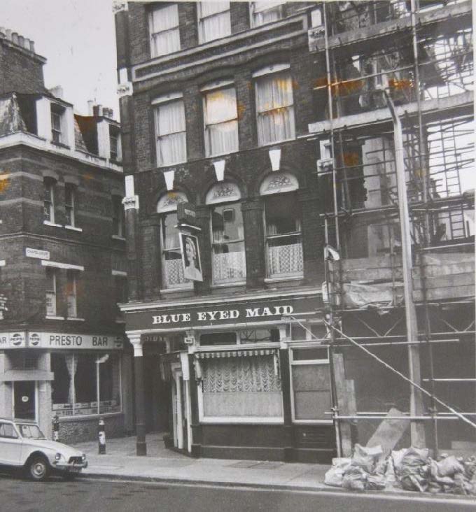 1977 photograph of Borough High Street
