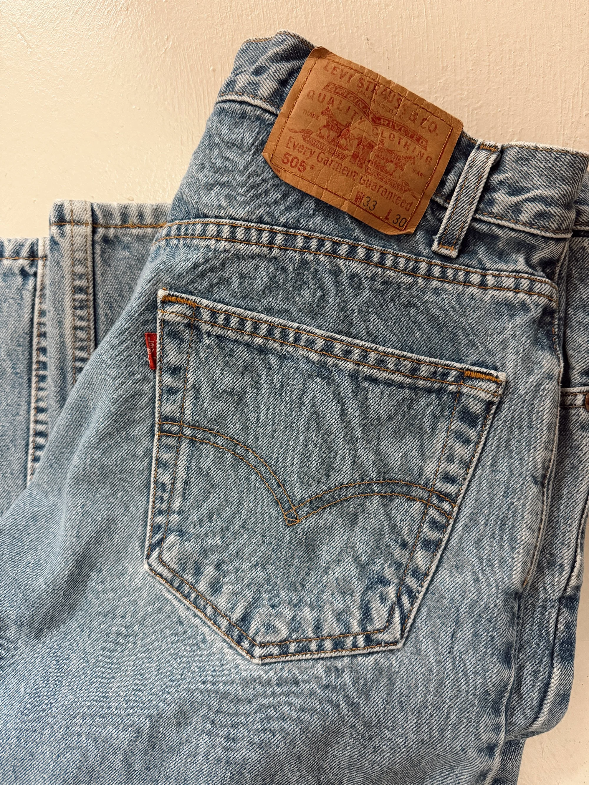 Vintage Levi's 505 (32x30)