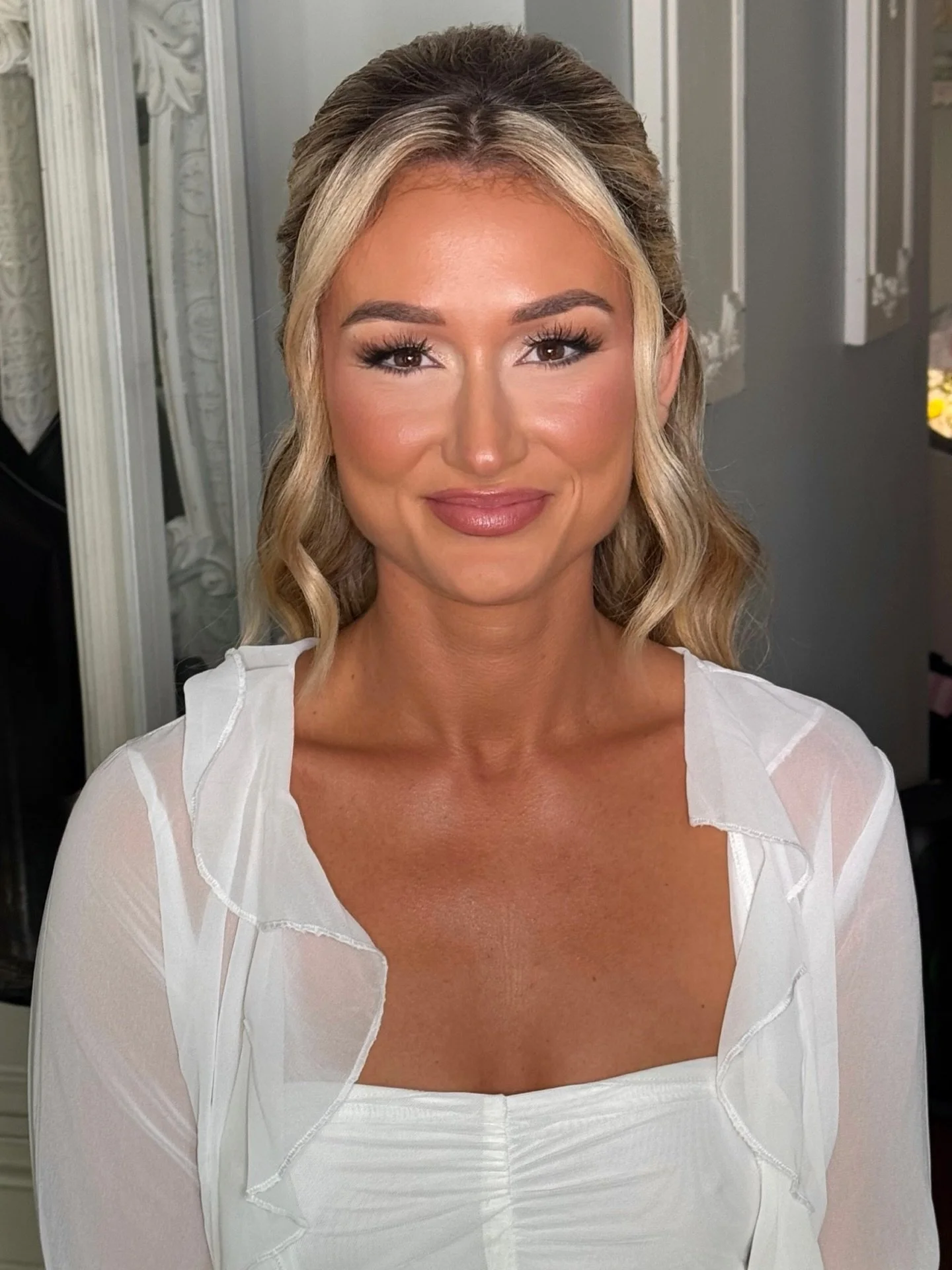 Still in love with this look 🤍✨

Soft, timeless, and made to make you feel your best.
✨ 10% OFF all bookings ✨

First 50 clients only,  book now before spots fill!
Offer does not apply to clients currently booked.

#BeautyByKylied #MakeupArtist #Gla