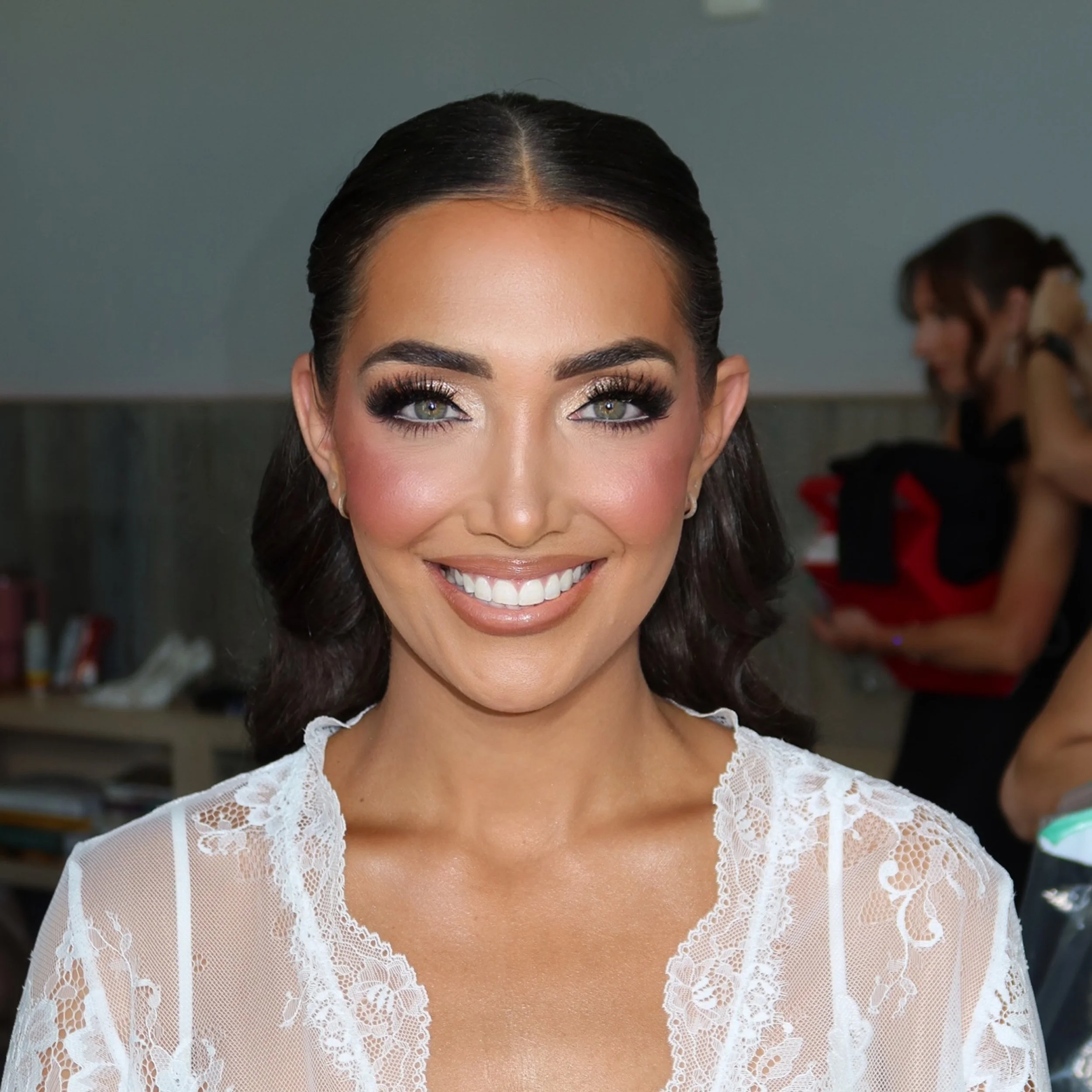 ✨ Full bridal glam for my beautiful Samantha. ✨

From the soft radiant skin to the flawless eyes and timeless elegance, every detail was designed to make her feel like the most beautiful version of herself on her wedding day. 🤍💍

There is nothing b