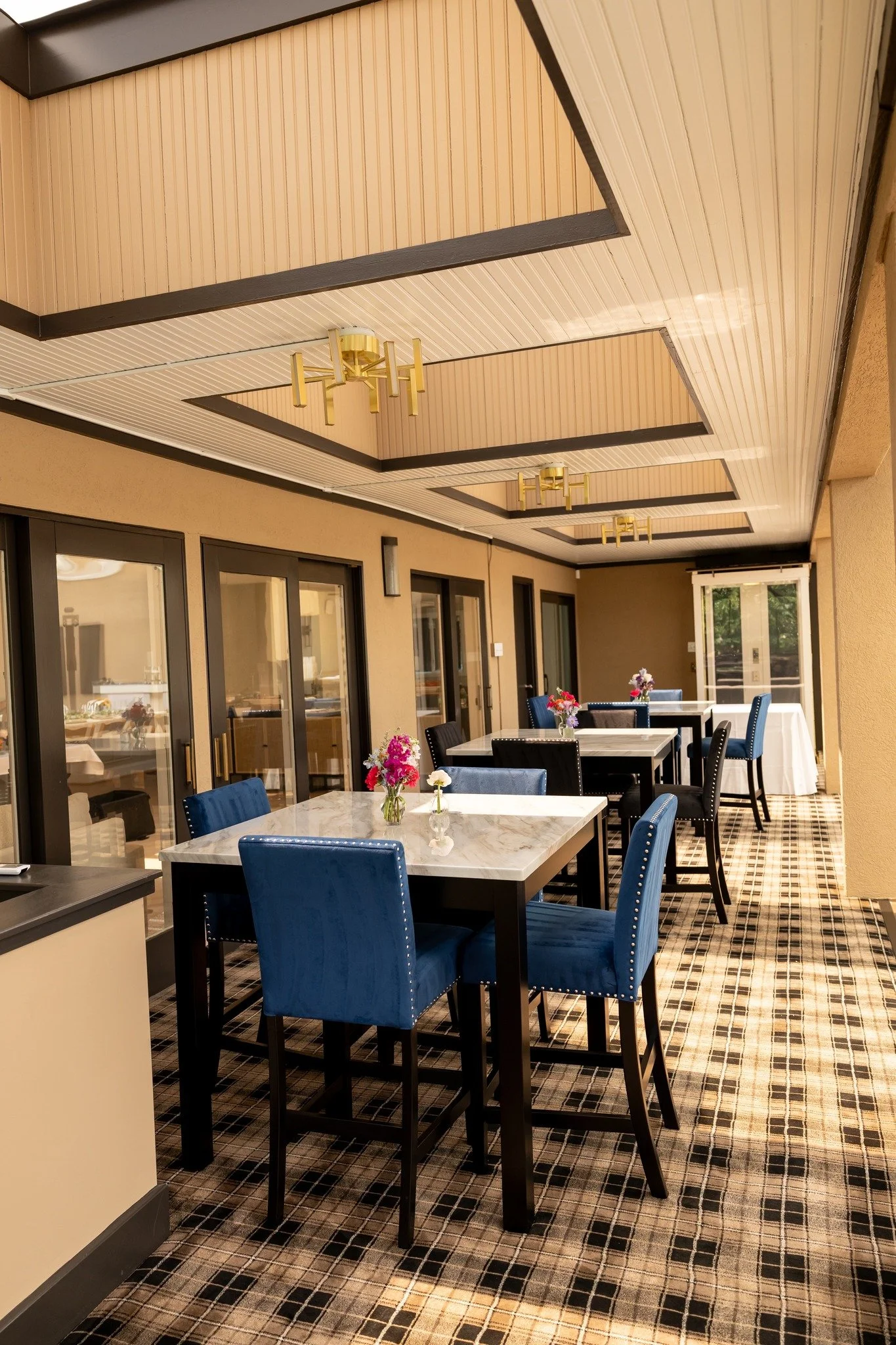 corp-events-hightop-tables.jpg