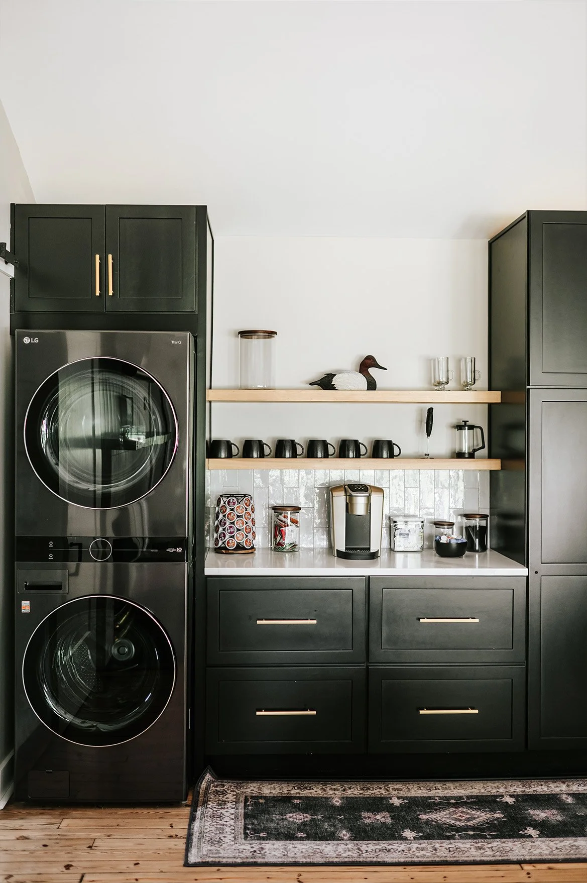 cabin-kitchen.jpg
