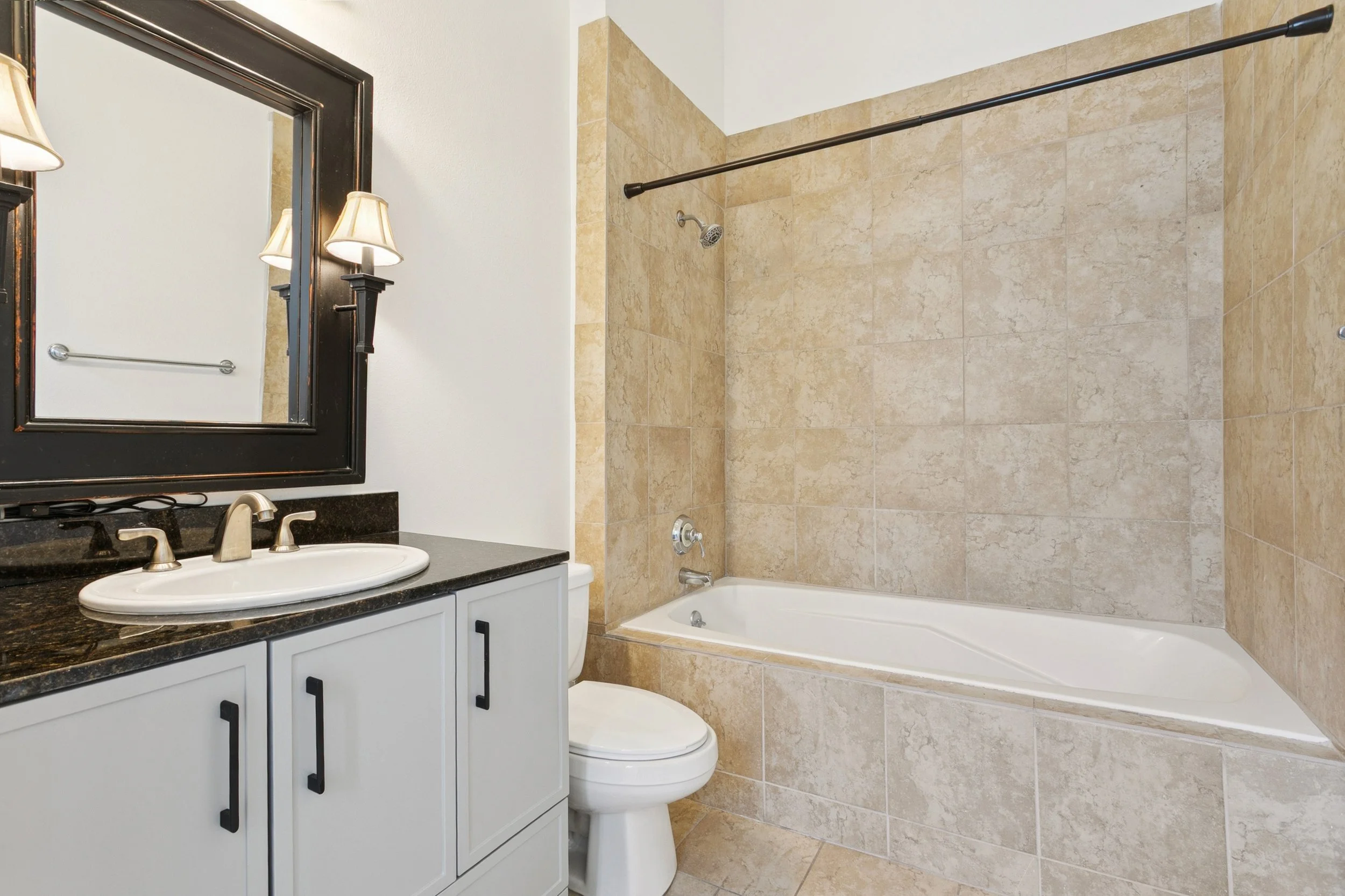 04 Bathroom 