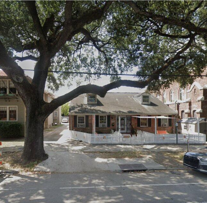 2520 Napoleon Ave New Orleans, La 70115