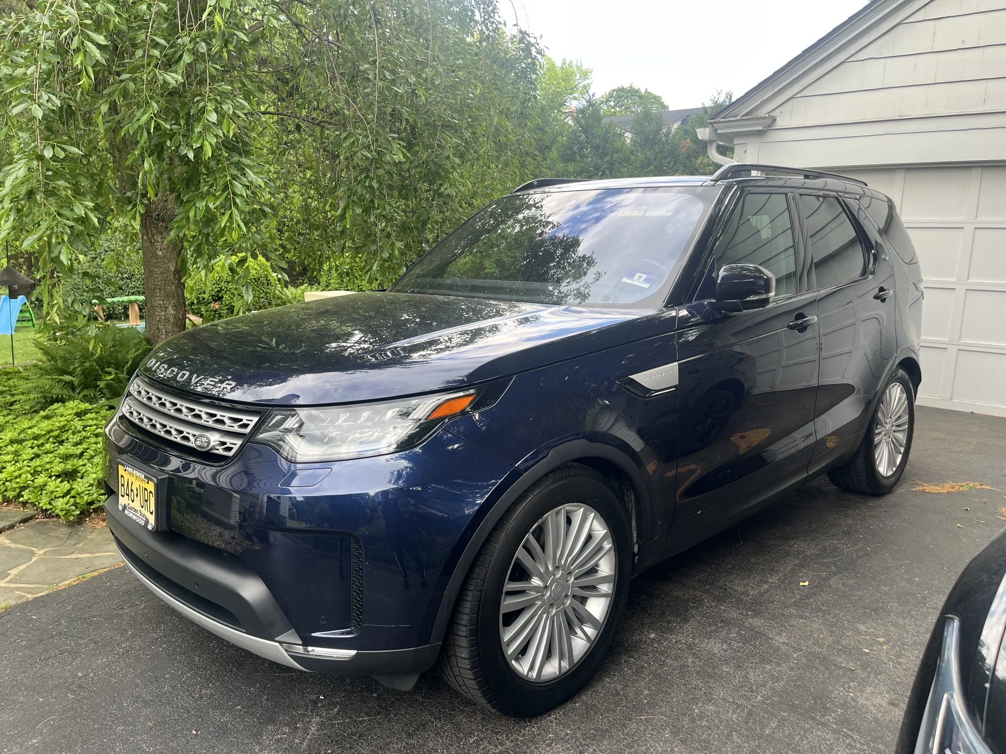 Land Rover.jpeg