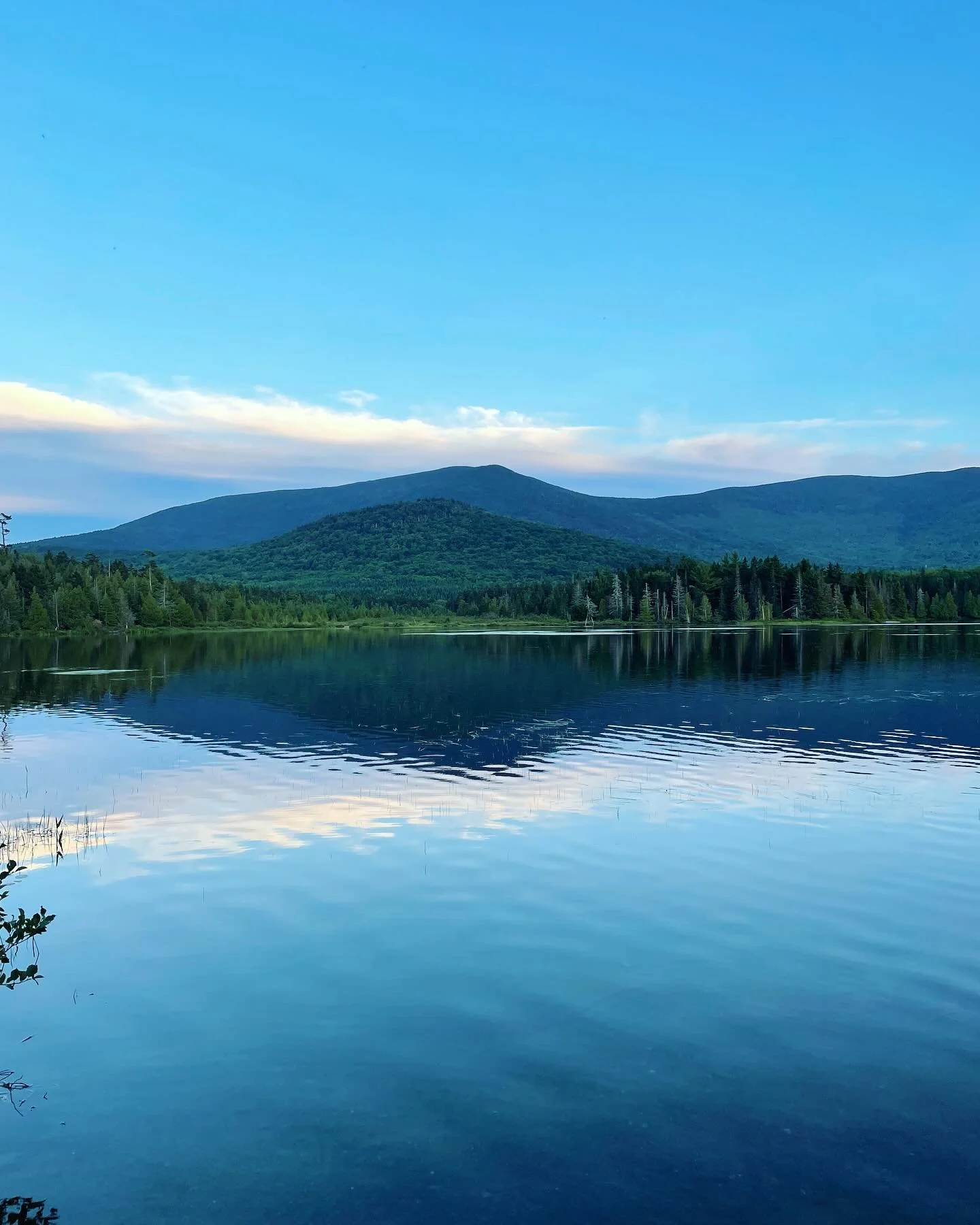 Finding secret lakes? Yes, please! 
This is what travel’s all about—the surprise turns, the stillness, the quiet moments we’re all craving. Alittle breath of fresh air, a little clarity.
The kind of pause that sticks with you.
#Ca