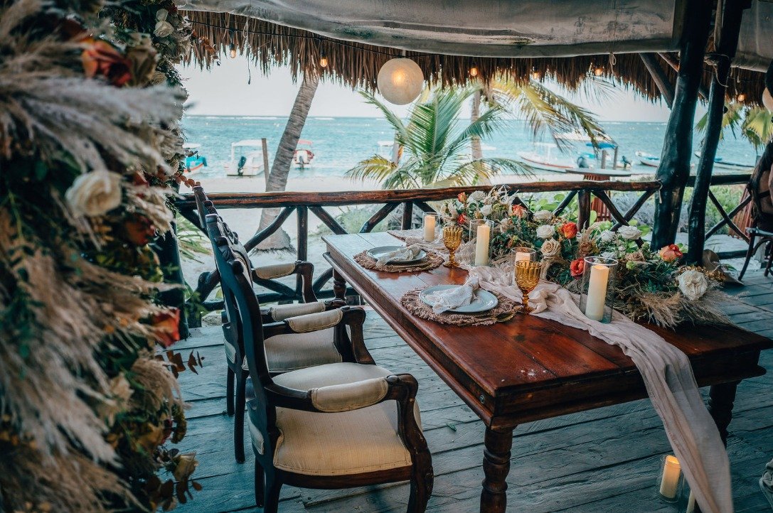 Sweetheart table, boho style