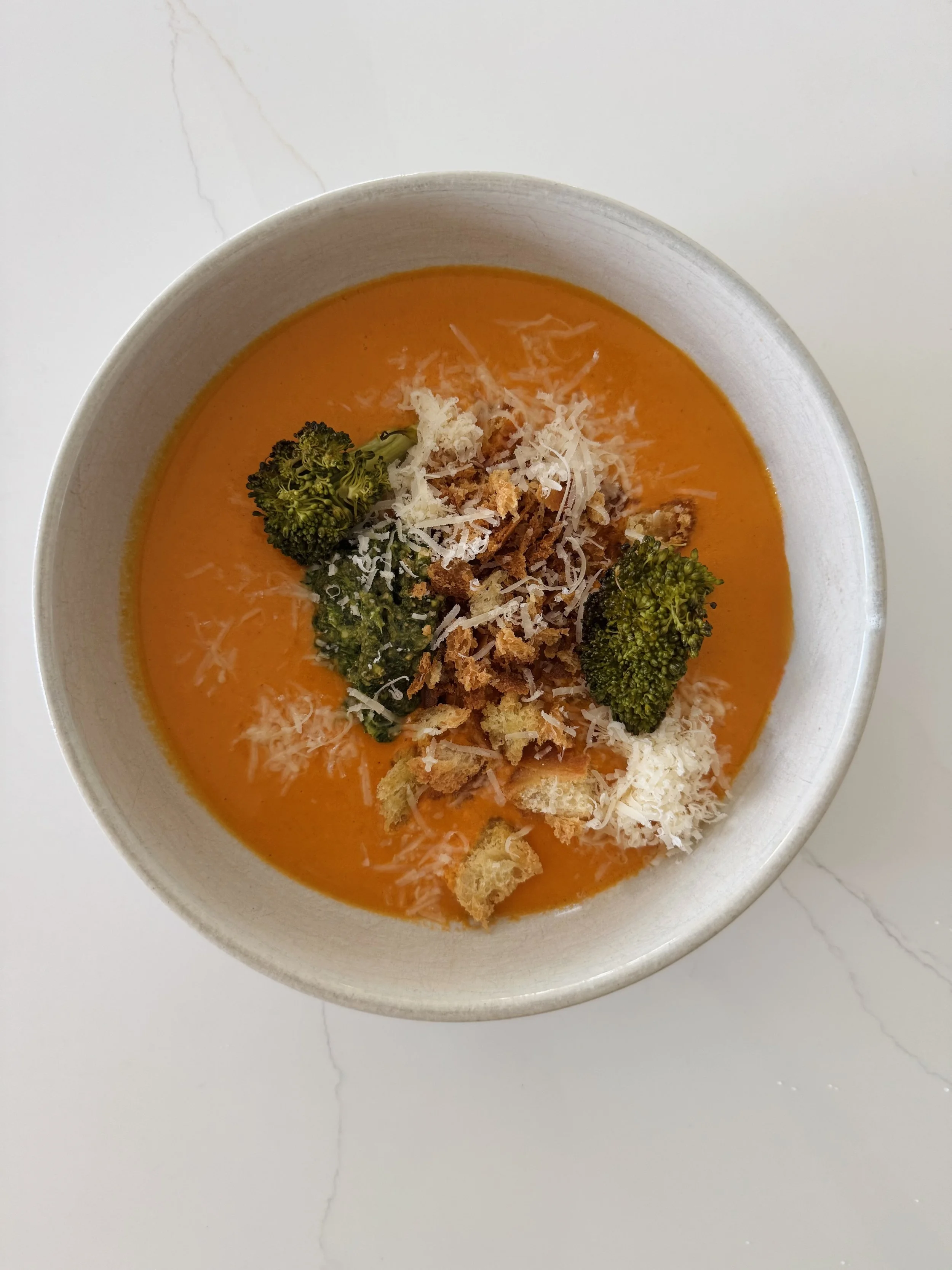 Creamy Tomato and Garlic Sauce: Great for Soups and Pasta