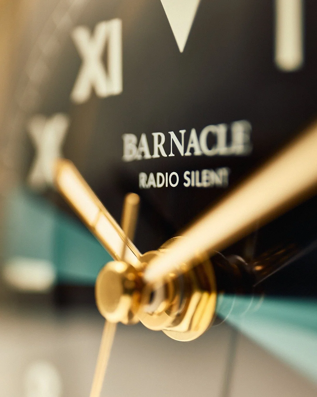 Radio silent. No ticking. Just time, in motion. At Barnacle's core, Seiko's SKP Silent Sweep movement. A continuous sweep designed to mirror the fluid motion of a mechanical watch. 

#radiosilent #wallclockdesign #watchnerd #microbrand #seikomovement