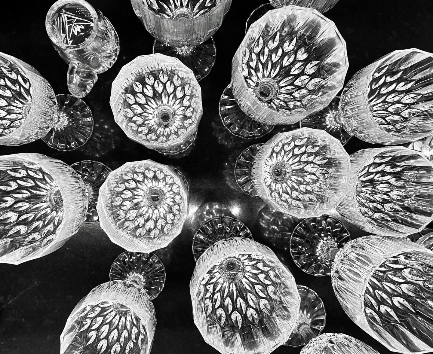 Finding art while cleaning glasses. 

#art #everydayphotography #blackandwhitephotography #blackandwhite #monochromephotography #monochrome #stillphotography