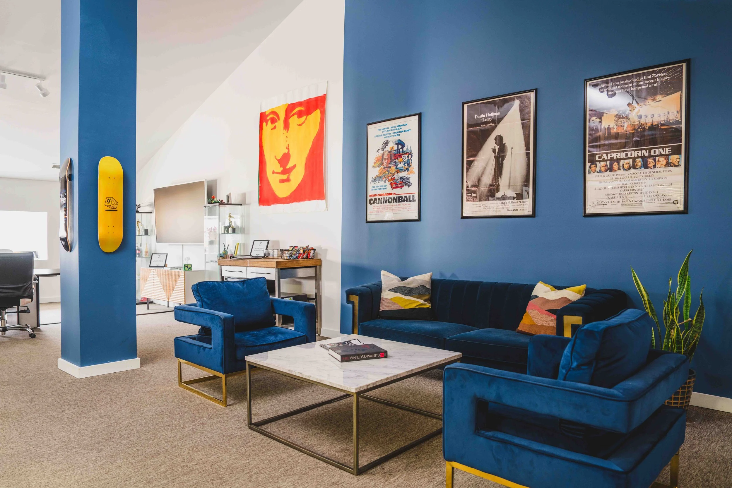 OFFICE LOUNGE
