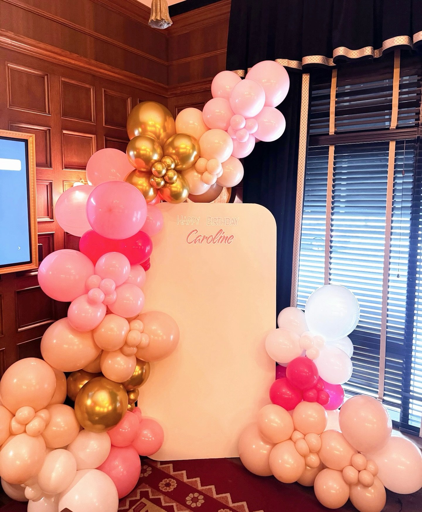 Birthday celebrations are our thing 🎈💖

Sign: @craftsbyab