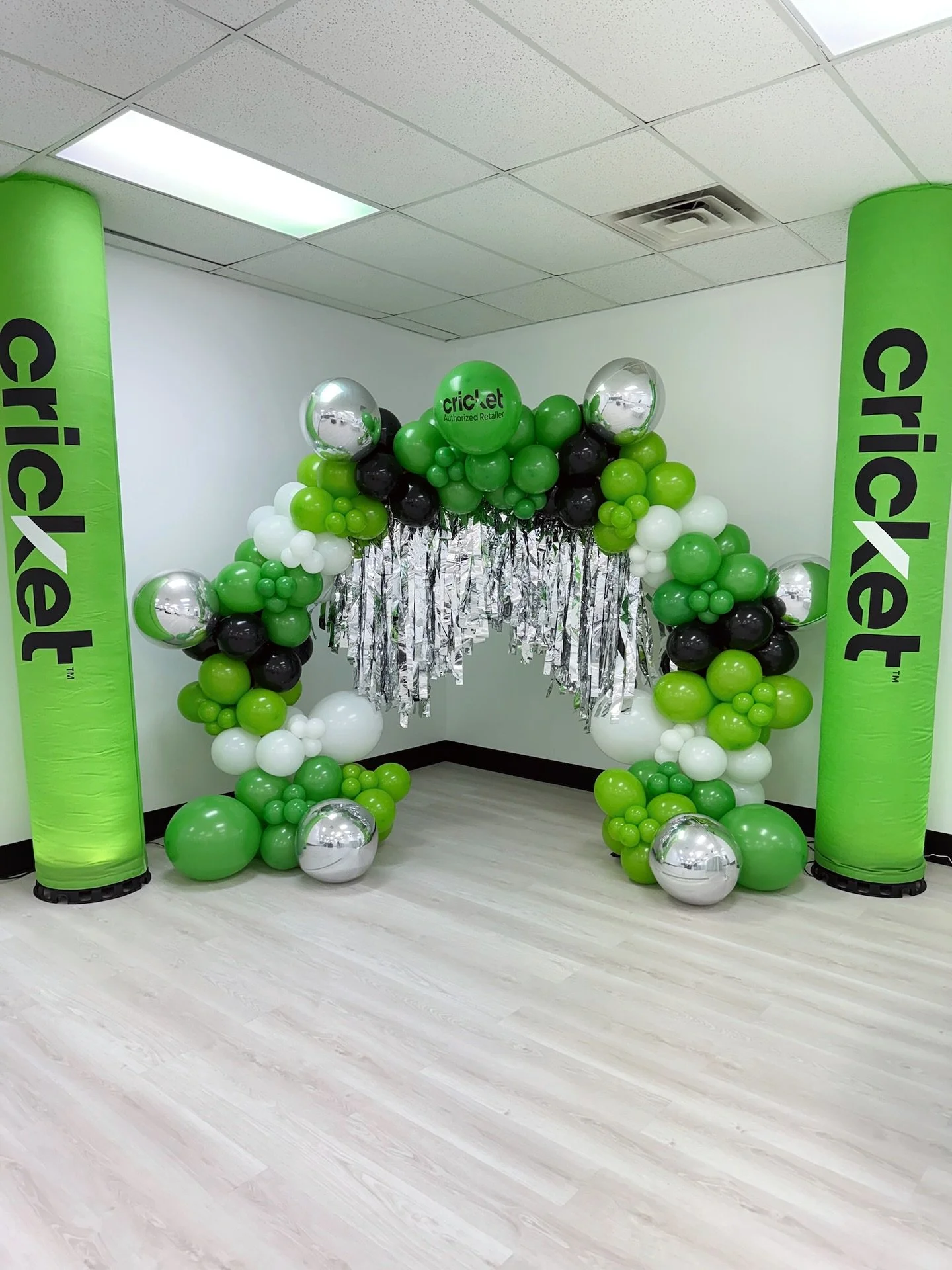 Corporate moments deserve beautiful details. 🎈✨💚

Our cricket-themed setup turned The Majestic Studio into the perfect event space. 

You can now rent our venue directly on our website.

#majesticballoonsky #balloons #eventvenue #lexingtonky #share