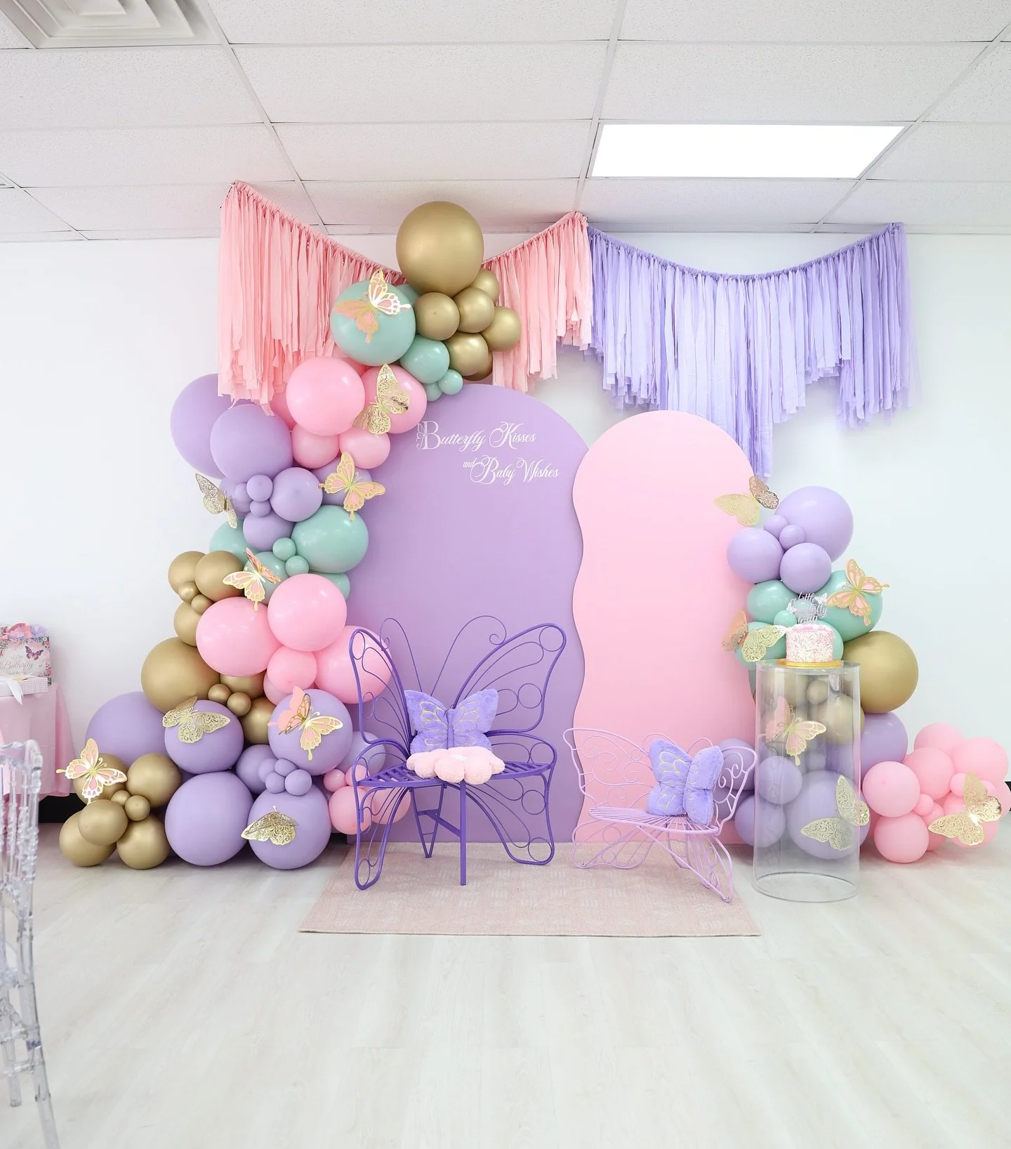A little butterfly is on her way 💜🦋🍼

Little details for special occasions like these are so magical.

Venue: The Majestic Venue 
Backdrop letters: @craftsbyab 

#babyshower #balloondecorations #babyshowerideas #babyontheway #babyshowerdecor #litt