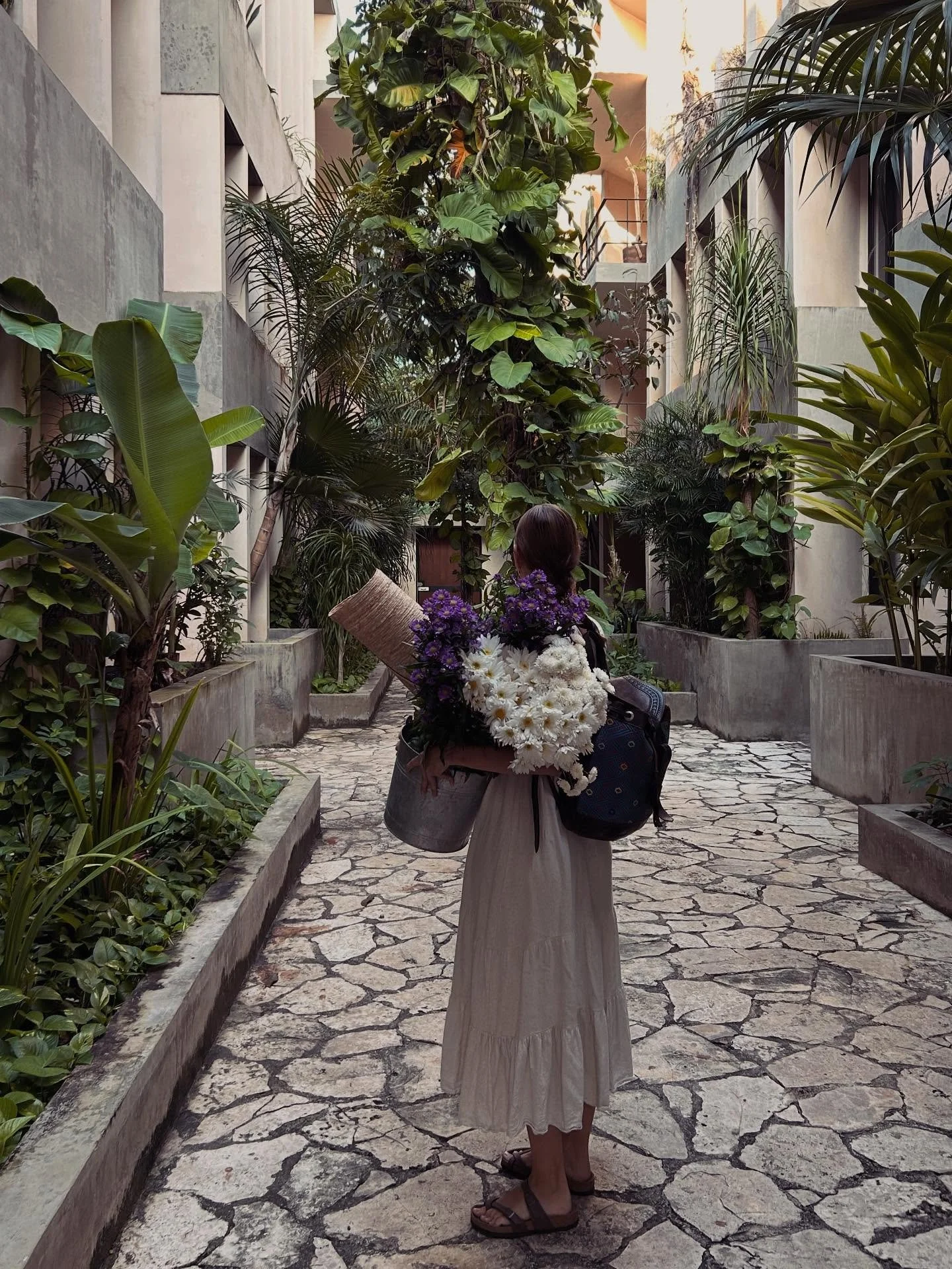 Blessing Way 💫🤰🩵

Un d&iacute;a m&aacute;s en la oficina, haciendo lo que amo 🕯️💐🧘&zwj;♀️