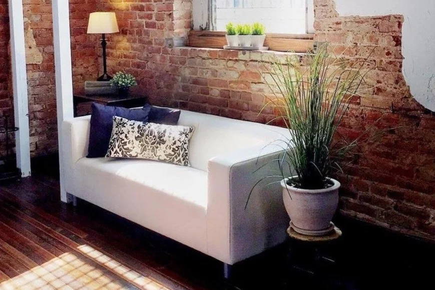 V1848couch:brick.jpg