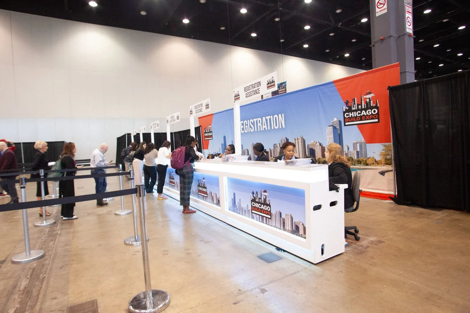 chicago-il-corporate-conference-event-photography-attendees-entering-event-02.jpg