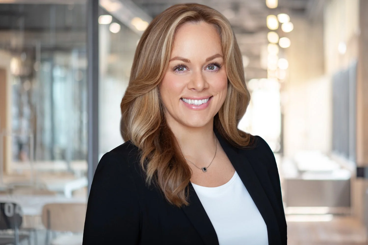chicago-il-business-executive-headshots-studio-woman-fake-office-background.jpg