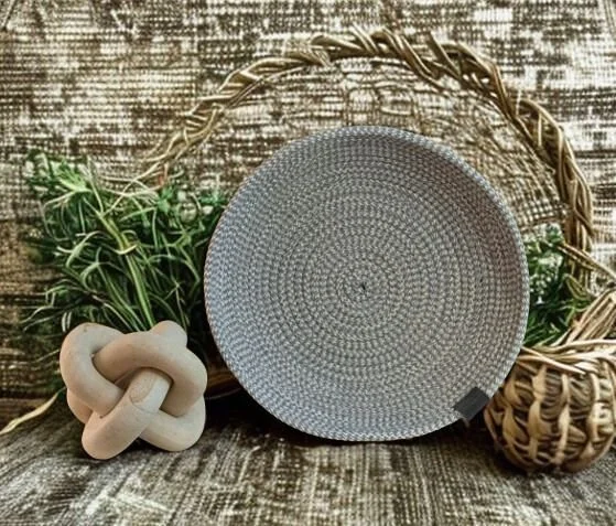 Grey Ritz bowl AI table and wall L372.jpg