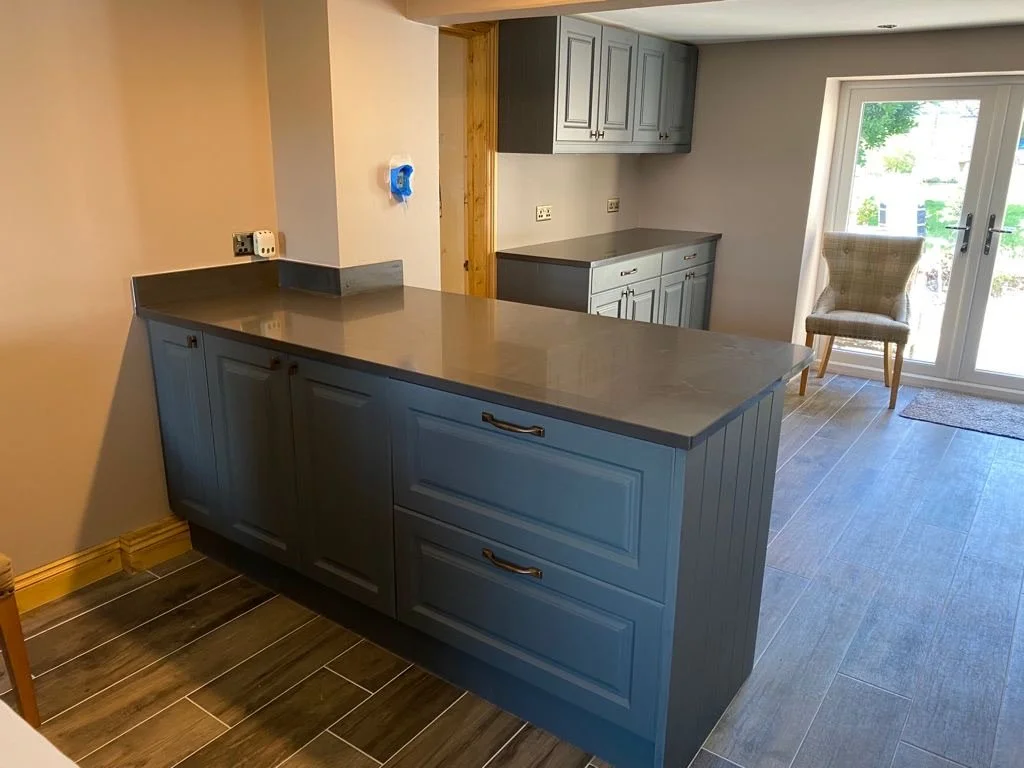 blue black kitchen 5.JPG