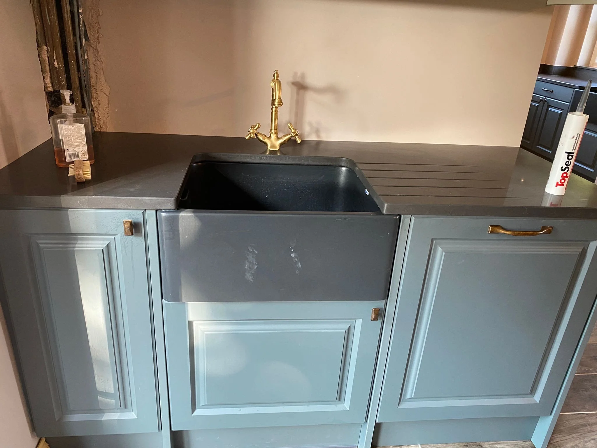 blue black kitchen 3.JPG