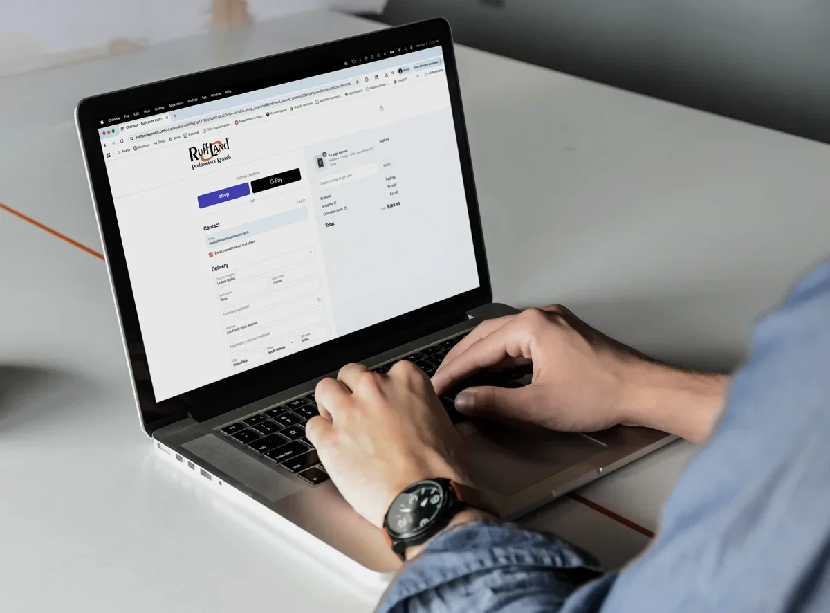 Seamless website checkout with multiple integrated payment systems on the Shopify CMS. Website developed by The Sampson House.