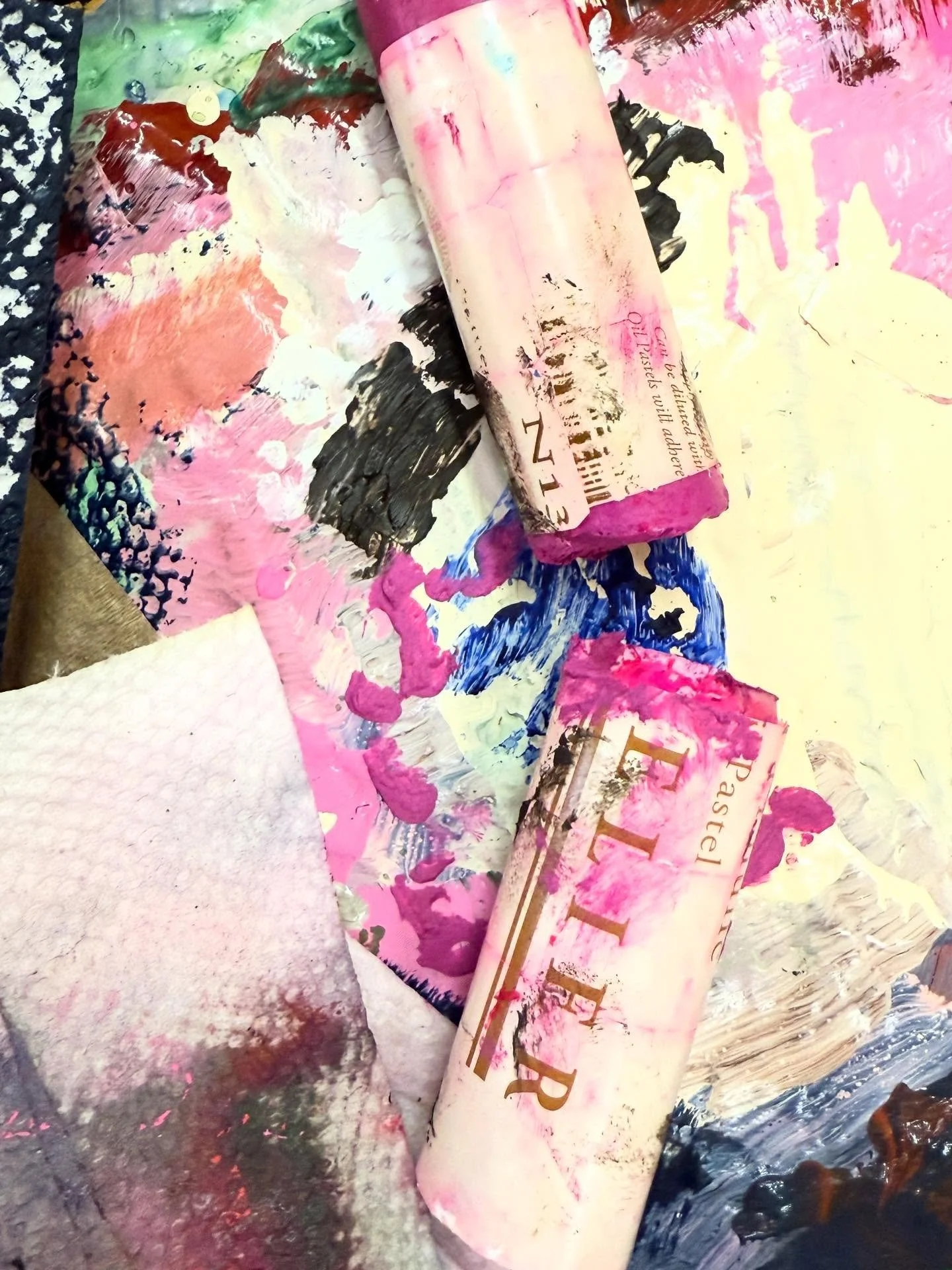 I bought her at the #sennelier store in Paris, France and my heart broke a little when she snapped in half 💔 

#artistproblems