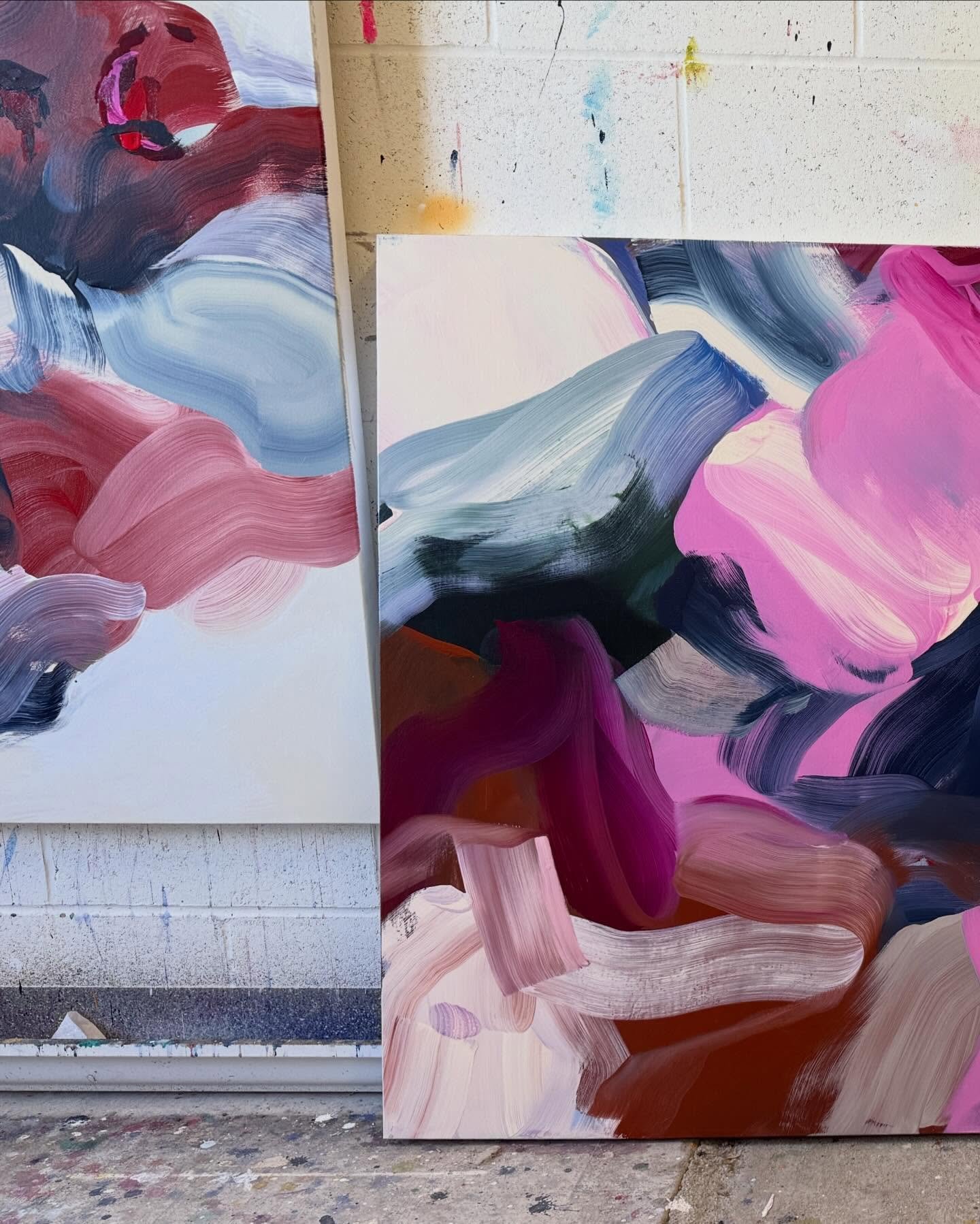 Studio views.. getting work ready for @artistprojectto coming up in March ✨

#torontoartfair #artistprojectto #artistproject #artistproject2026 #juliehawkins