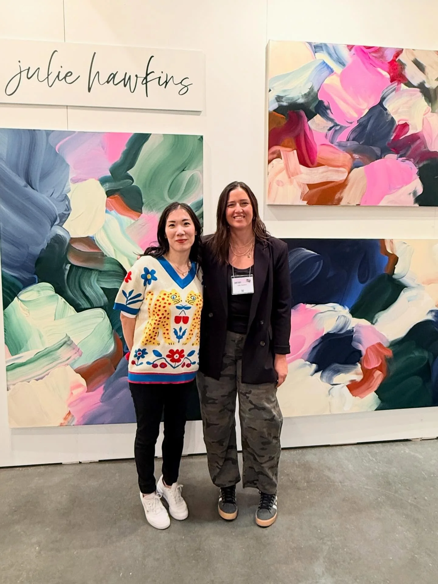 The incredible Pennylane from @dazed.and.confucius popped up last night at @artistprojectto just in time to jump in and wrap up a painting for me! Thank you for all your help 🙏🏼🤩