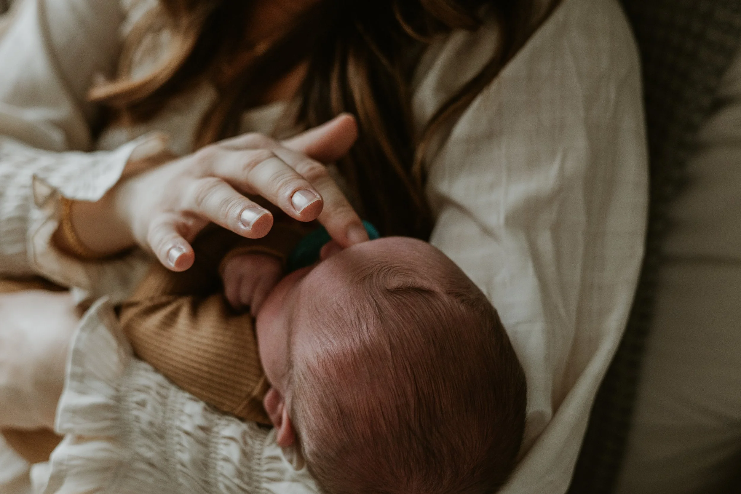 Newborn Lifestyle Session: What Should I Wear?