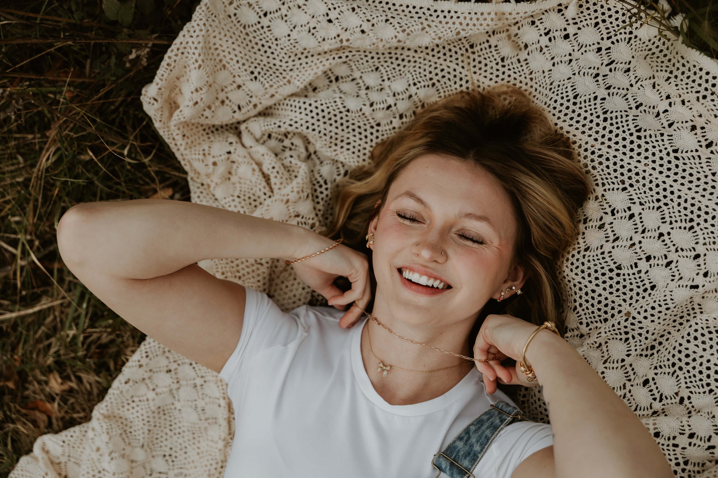 Liz-Walsh-Photography-Senior-Portraits-Downs-IL-7417.jpg