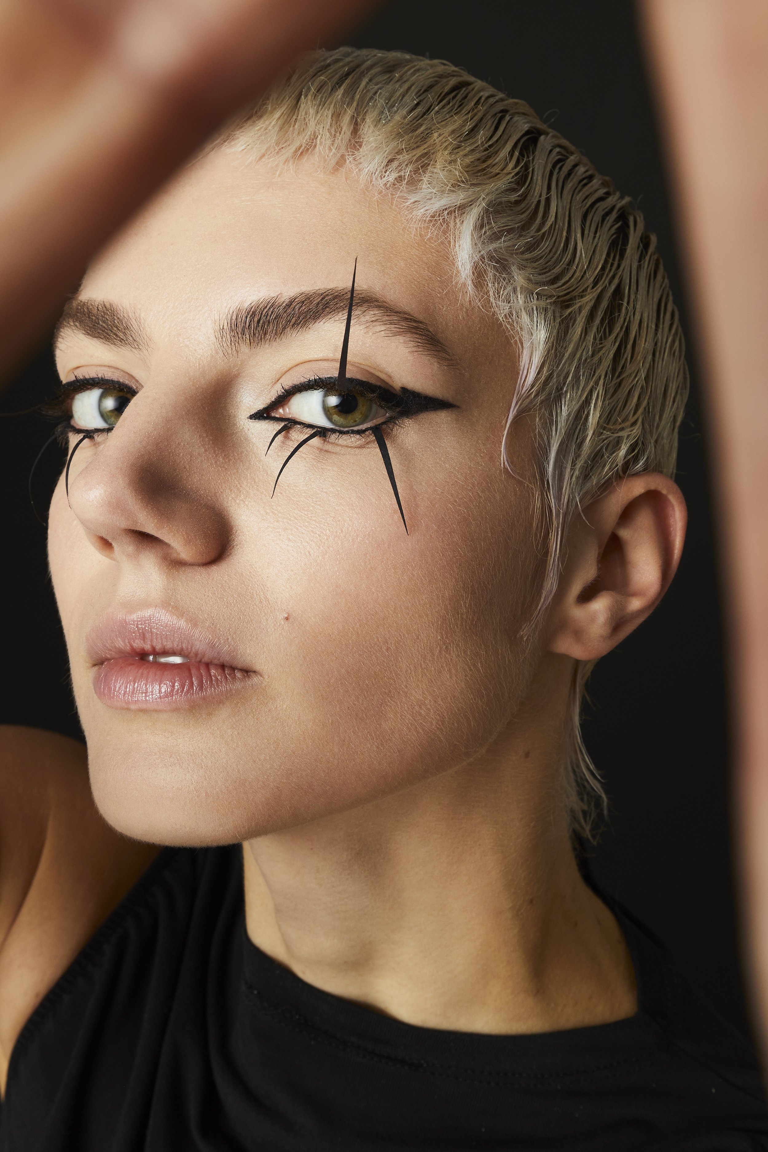 Foto: Sophie Daum / Modell: Viviane / Agentur: HER Management / Artist: Vanessa