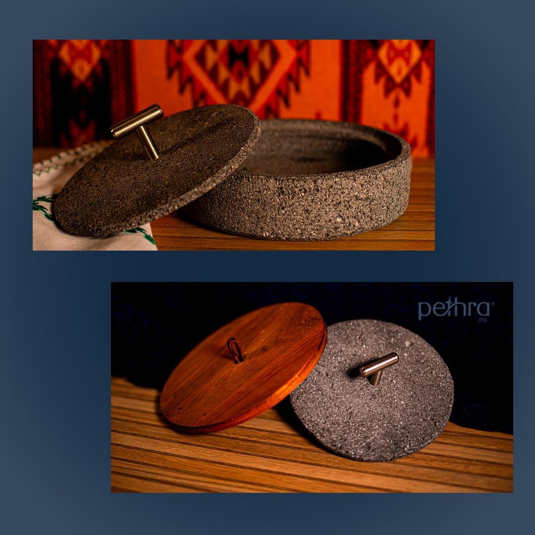Sin importar el acabado, ya sea madera o piedra volcánica, nuestros tortilleros lucen geniales. 😏
#lozadepiedra #pethra #pethramx
#piedradecantera #piedravolcanica #recinto
#recintovolcanico #molcajetes
Foto. foro2.8