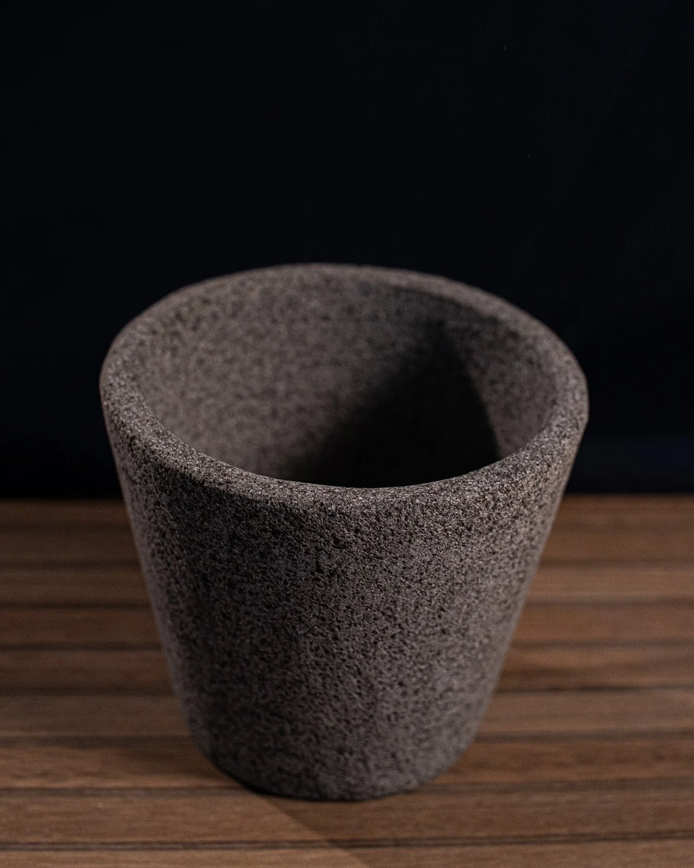 Lo mejor de nuestros artículos es que puedes adquirirlos con solo enviarnos un mensaje.
#lozadepiedra #pethra #pethramx
#piedradecantera #piedravolcanica #recinto
#recintovolcanico #molcajetes
Foto. FORO2.8ac