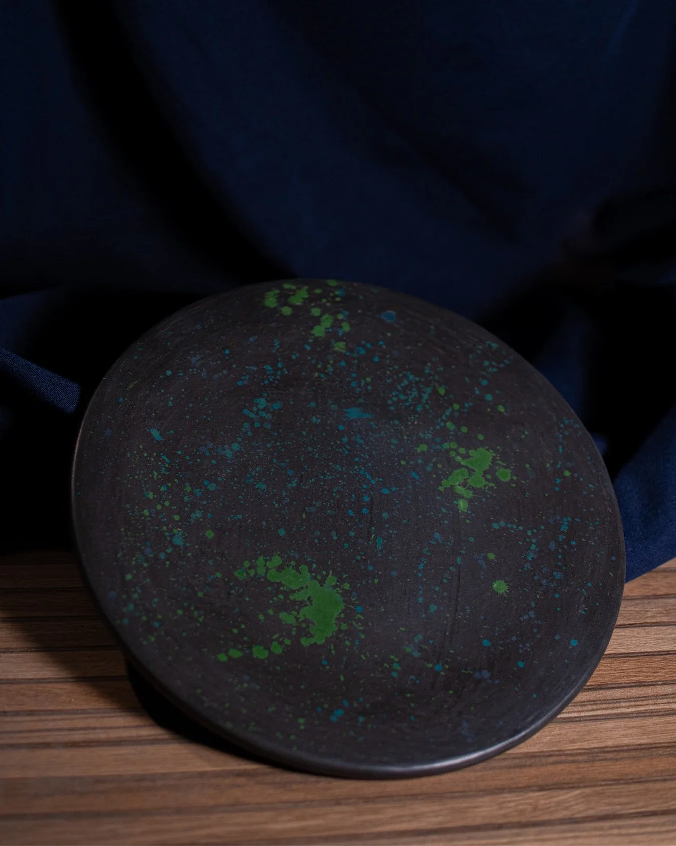 Arte que se siente en cada trazo.
Piezas &uacute;nicas, hechas a mano.

#lozadepiedra #pethra #pethramx
#piedradecantera #piedravolcanica recinto recintovolcanico molcajetes
📸 Foto: @foro2.8